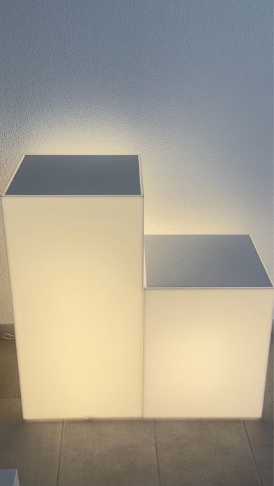 Dois Cubos com luz decorativos