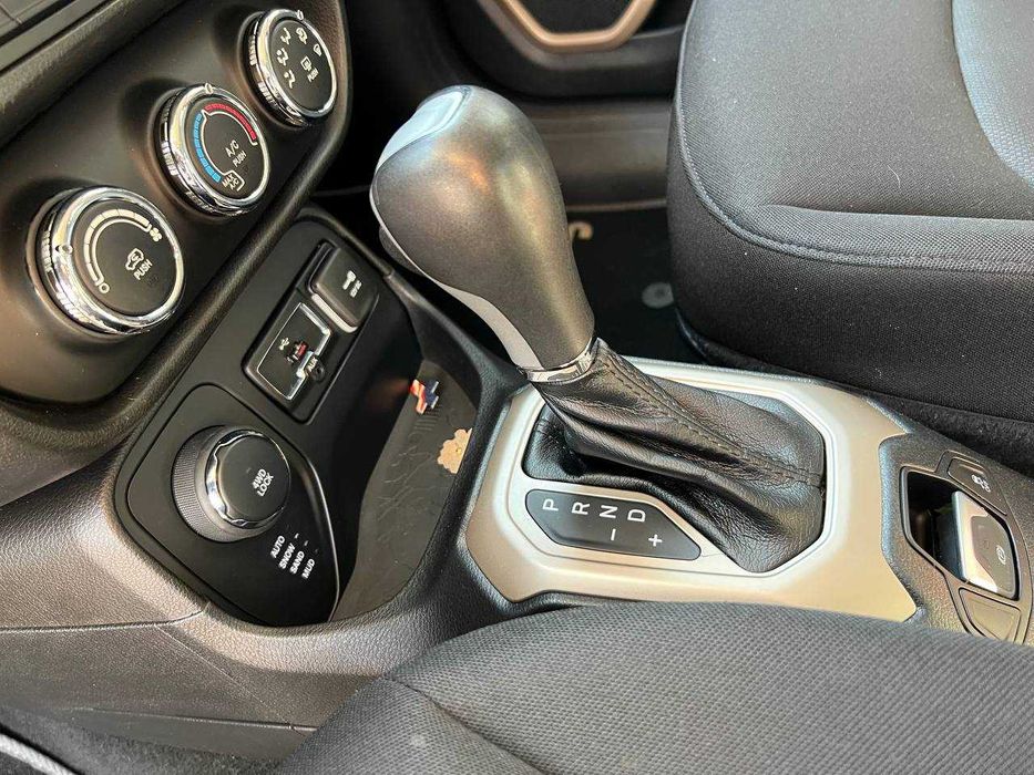 Jeep Renegade 2015   4х4