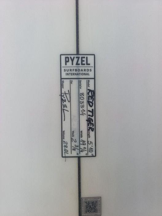 Prancha sur f Pyzel Red Tiger com Fins Performer Pc e saco