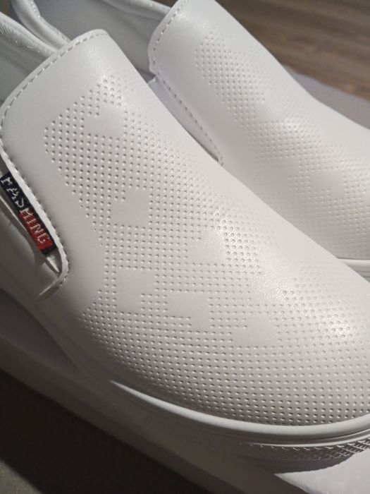Sneakersy nowe białe rozm. 39-40