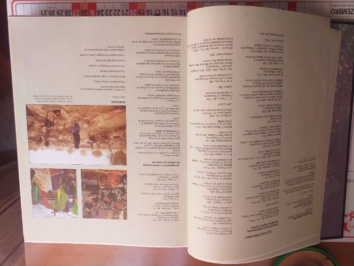 Enciclopédia universal com conhecimento dos países do mundo.