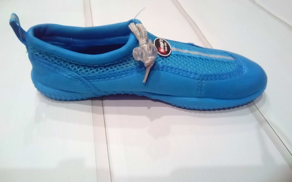 Аквашузи дитячі блакитні