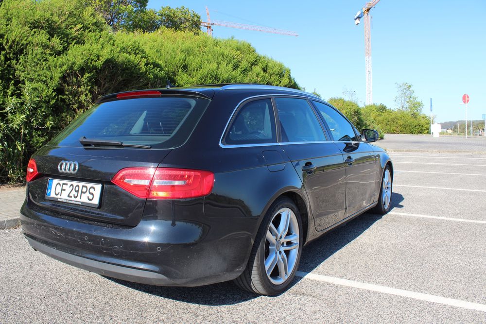 Audi A4 2.0 TDI 136cv 2012 Full extras | Automático | Teto panorâmico