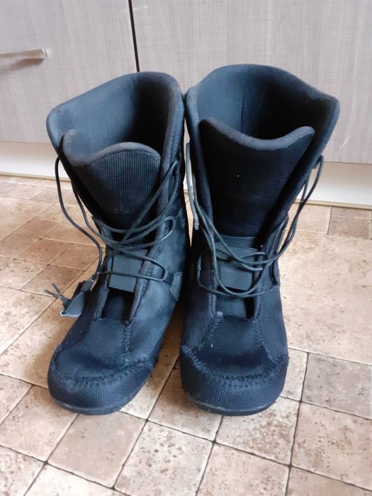 Snowboard deska i buty komplet