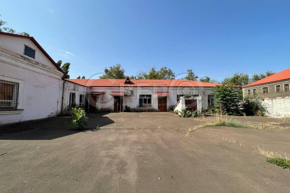 Продаж 1-поверхової будівлі, вул. Ф. Караманця