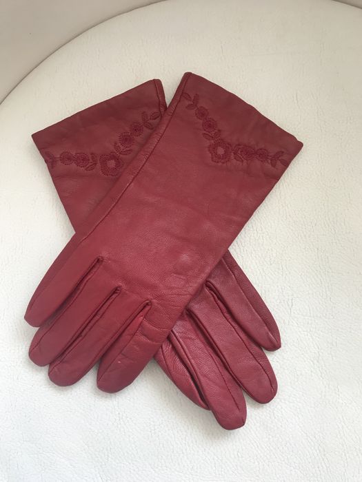 Rękawiczki damskie ze skóry r. 7. Butik.