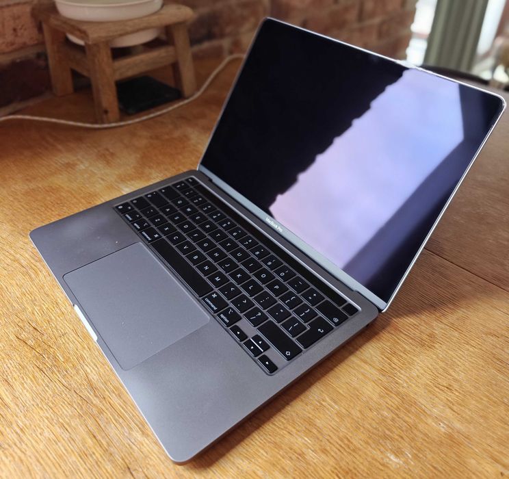 MacBook Pro 13” 2020 A2338 / szary / M1 / 16 GB / 512 GB / touch bar