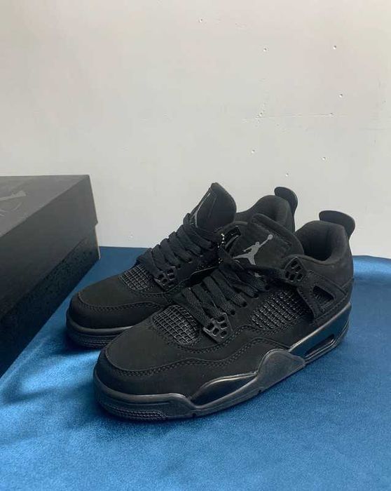 Buty do koszykówki_Jordan_4_Retro_Black_Cat R.38