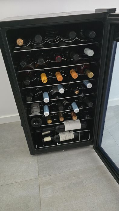 Arca de vinho 32 garrafas