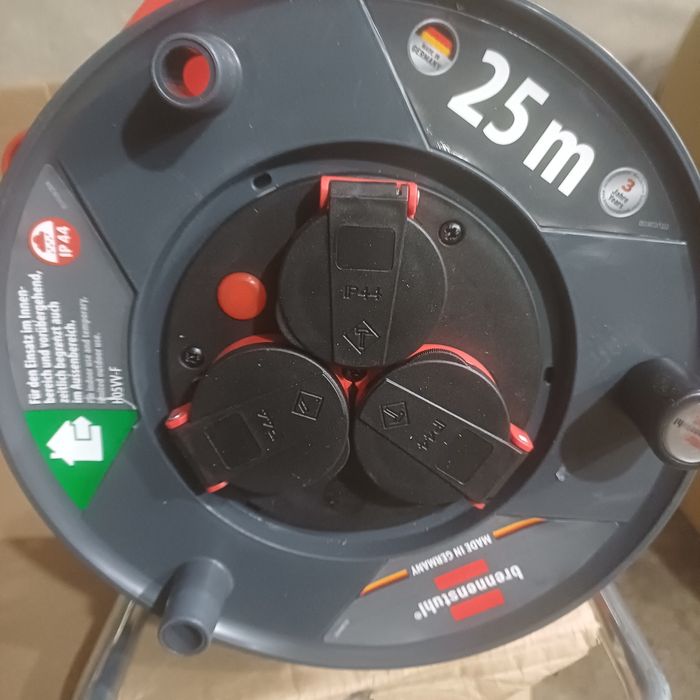 Кабельна котушка Garant V2 IP44 25 м для зовнішнього використання