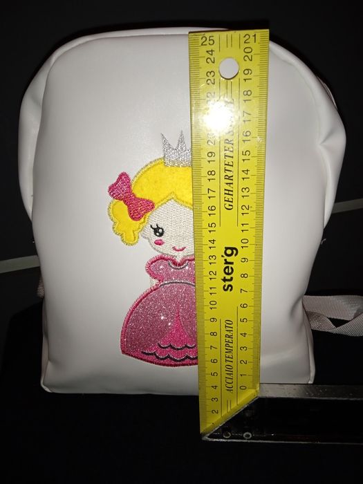 Plecaczek dla dziewczynki