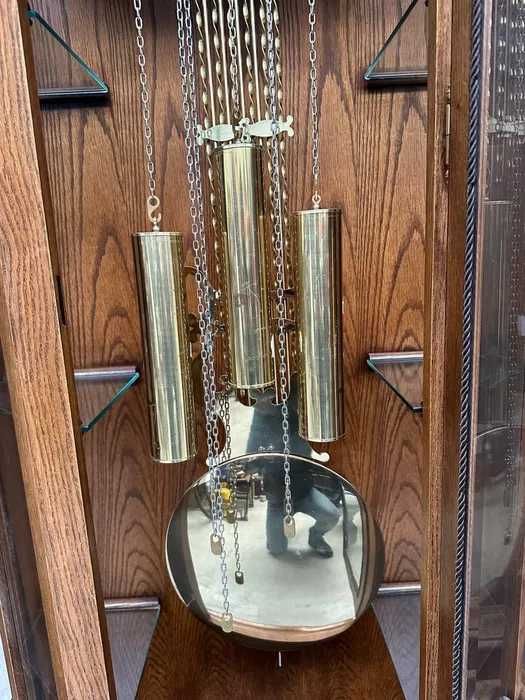 Zegra numer 5. Stojący kwadransowy. Transport cały kraj.