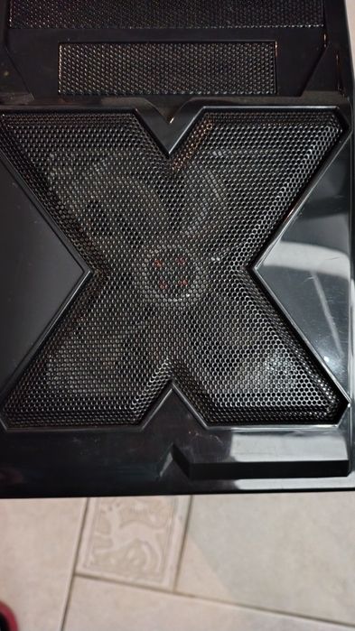 Obudowa komputera stacjonarnego