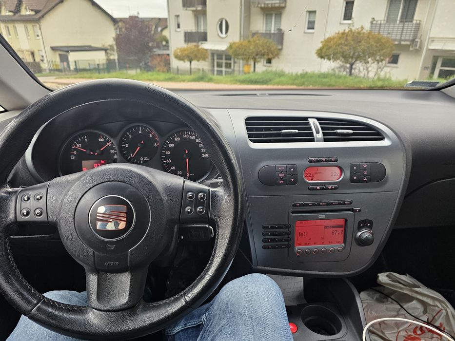 Seat leon 2 2.0 TDI 140 koni super stan