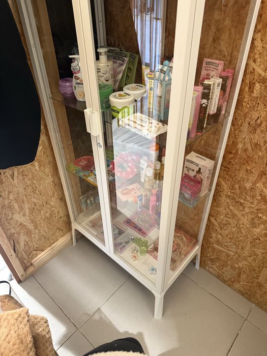 Movel branco de vidro