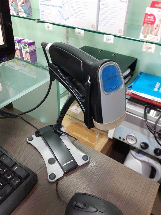 Leitor de códigos de barra com tripé e cabo Usb
