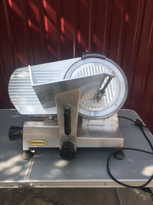 Продам Слайсер для нарізки