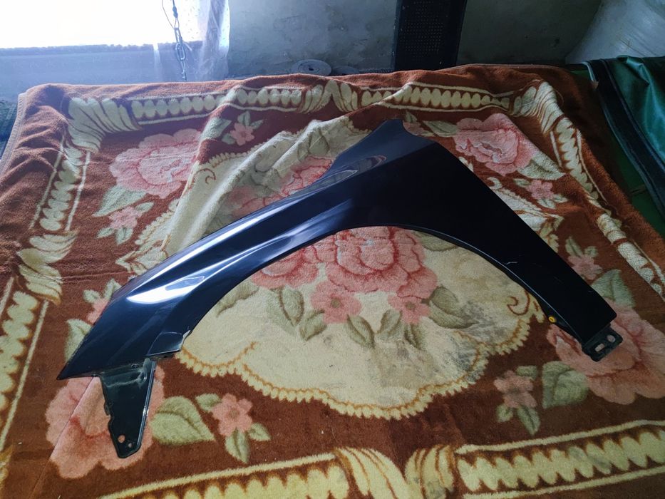 Крило ліве Volvo V60 - S60, 2012, під відновлення.