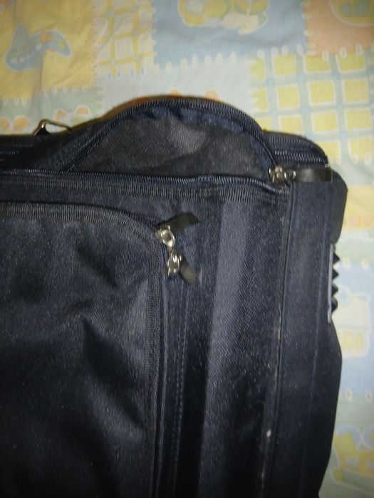 Mala de ombro para PC portátil preta