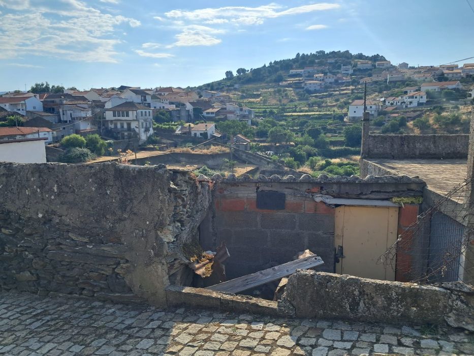 Vendo Propriedade para Reconstrução