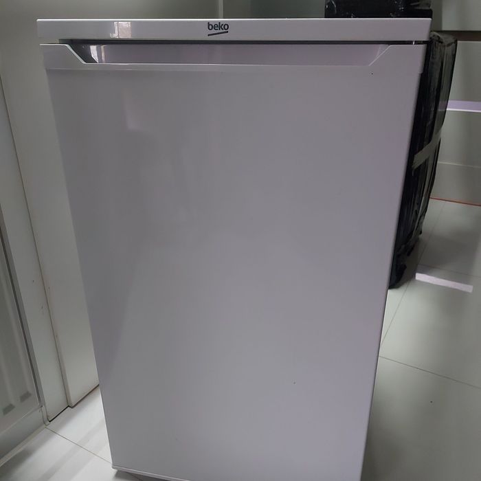 Міні-холодильник барний Beko S47090 85 см