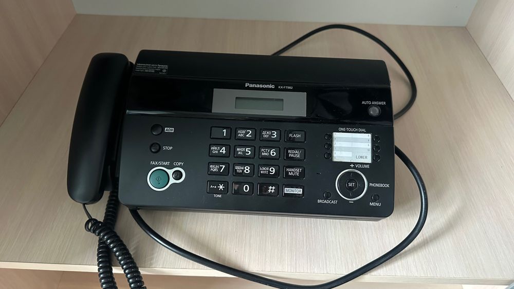 Факсимильный аппарат с цифровым автоответчиком Panasonic KX-FT988UA