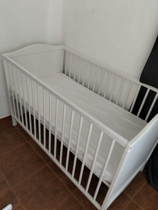 Berço Bebé Ikea com colchão