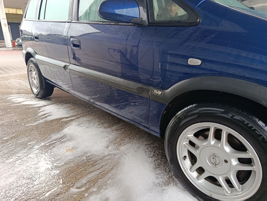 Zafira 2004 1.8 benzyna