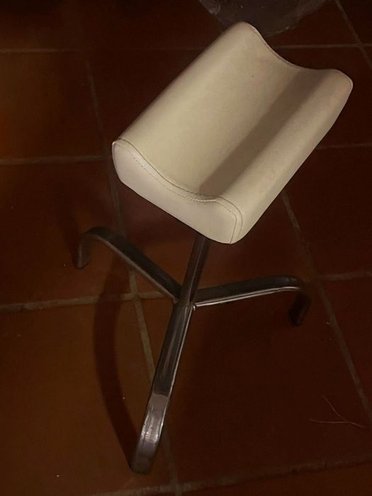 Lupa com luz estética