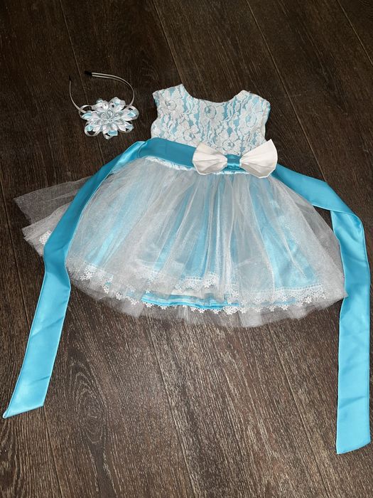 Дуже гарне платтячко на маленьку принцесу 1-2 р.