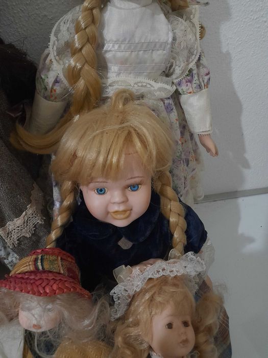 10 Bonecas de Porcelana antigas.