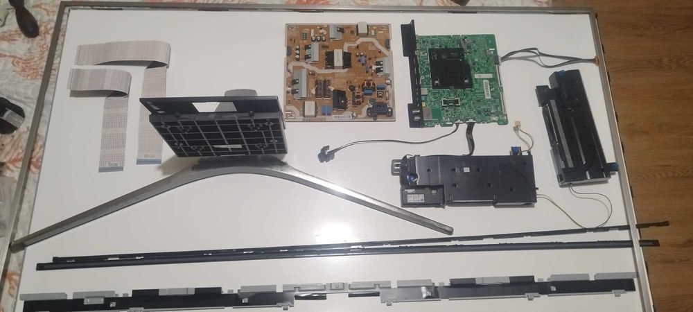 Peças TV Samsung 55 UE55MU6409