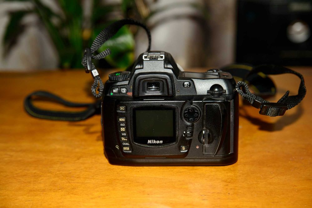 Дзеркальний фотоапарат Nikon D70