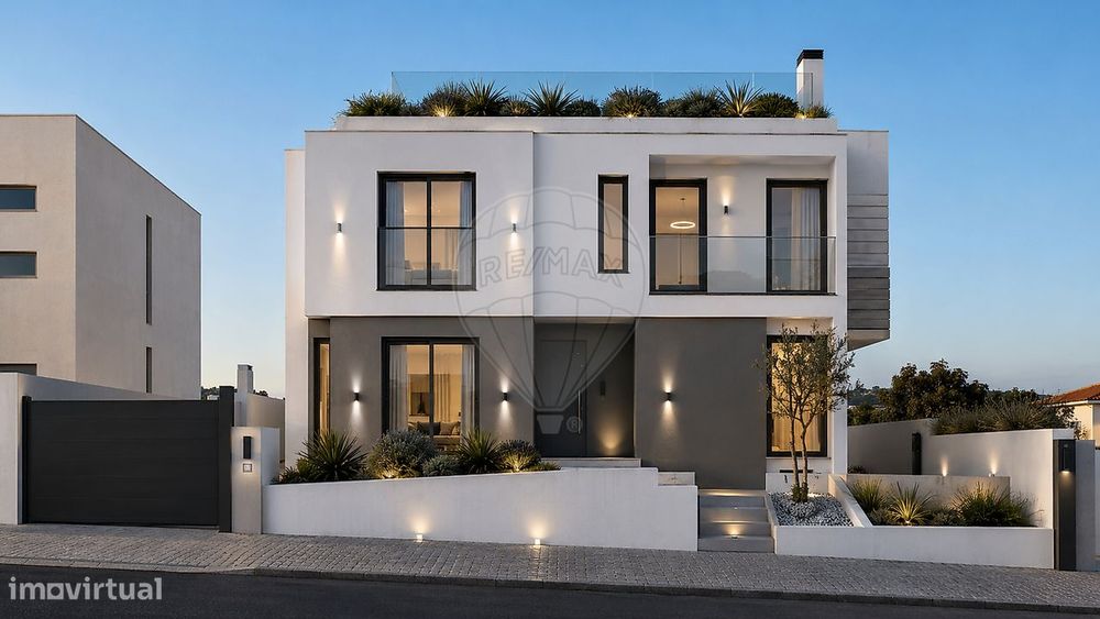 Contemporary T4 Villa for Sale