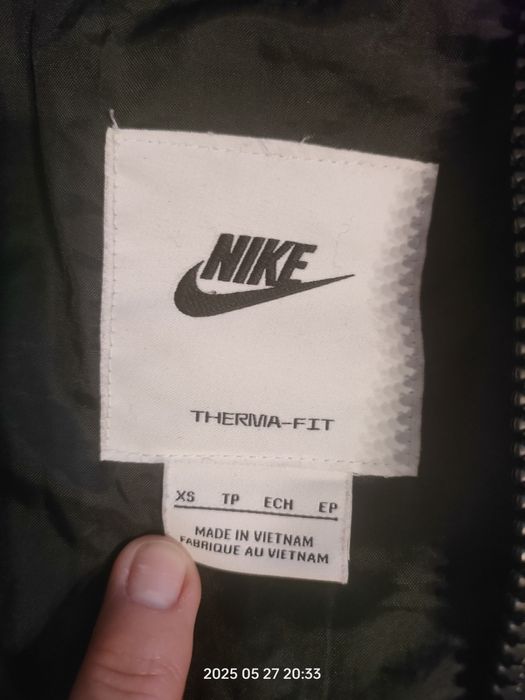 Oddam czarny płaszczyk Nike rozmiar XS