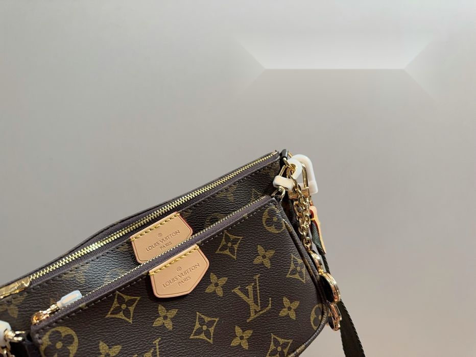 Жіноча сумка LOUIS VUITTON 24x13