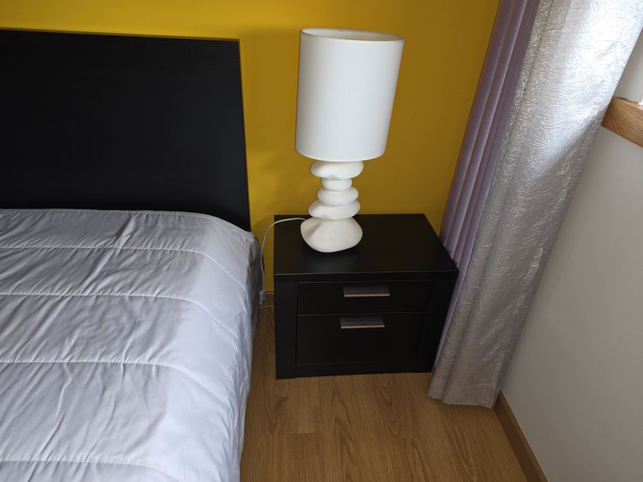 Mobilia Quarto sem marcas de uso colchão  novo