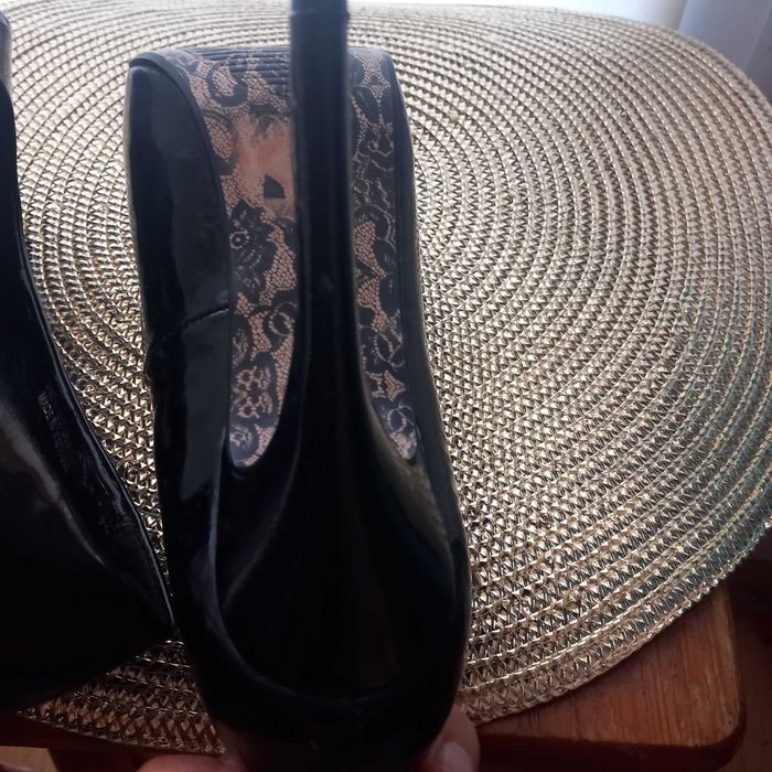 Buty szpile roz. 37 lakierki używane next
