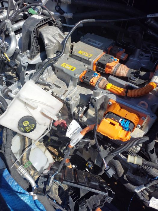 Батарея 52кв. на Рено Зоє  та інші запчастини