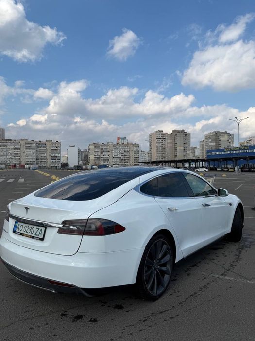 Tesla model S 2013 60Кв