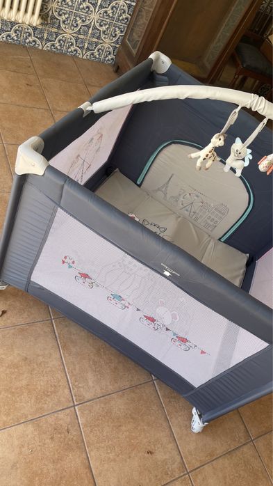 Berço de Viagem Sophie La Girafe So Chic Prism