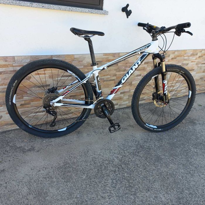 Bicicleta de montanha GIANT