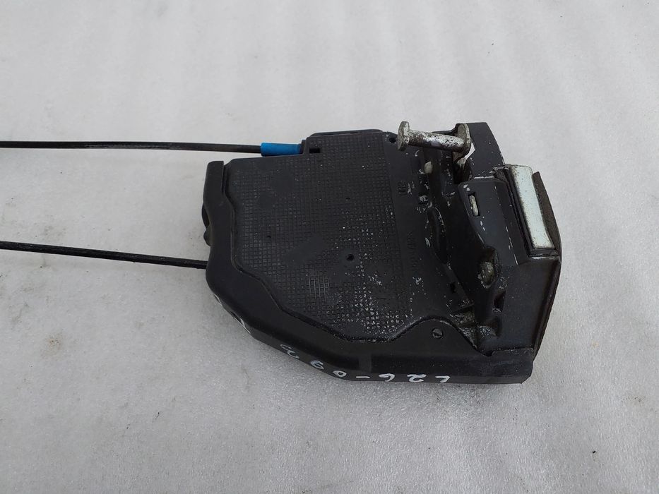 Fechadura / fecho porta trás direito TOYOTA Auris Hatchback Van (_E18_