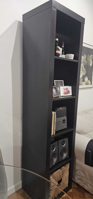 Estante castanho escuro efeito carvalho