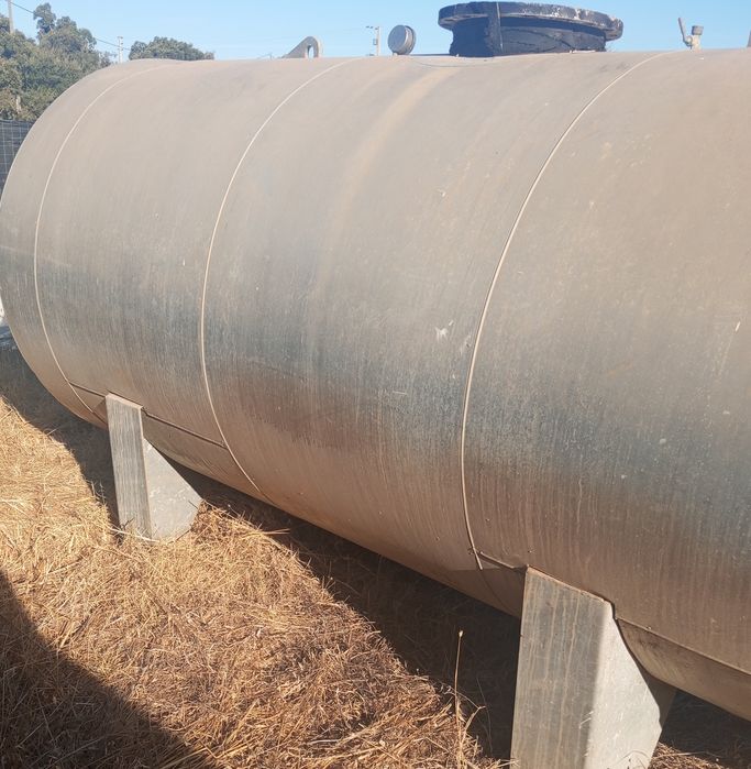 Depósito de 5500 litros em ferro