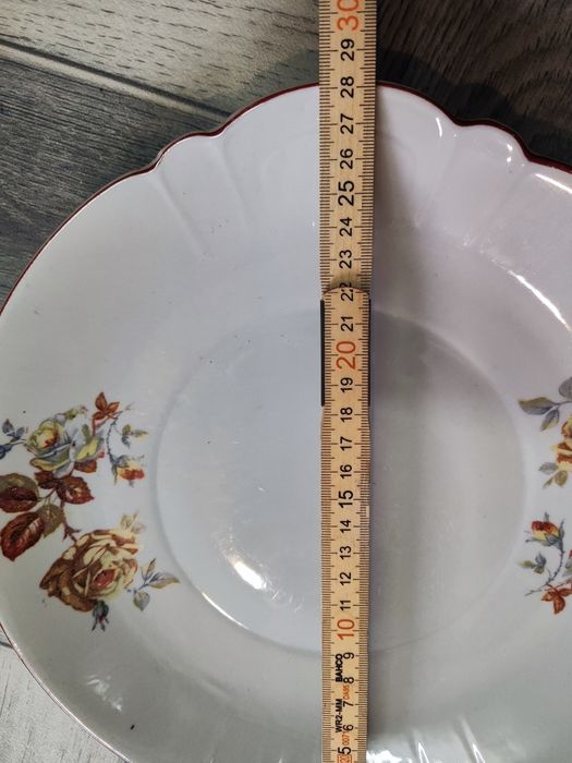 Большое блюдо, тарелка