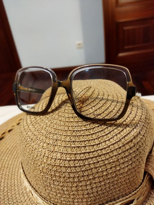 Óculos Moschino pretos