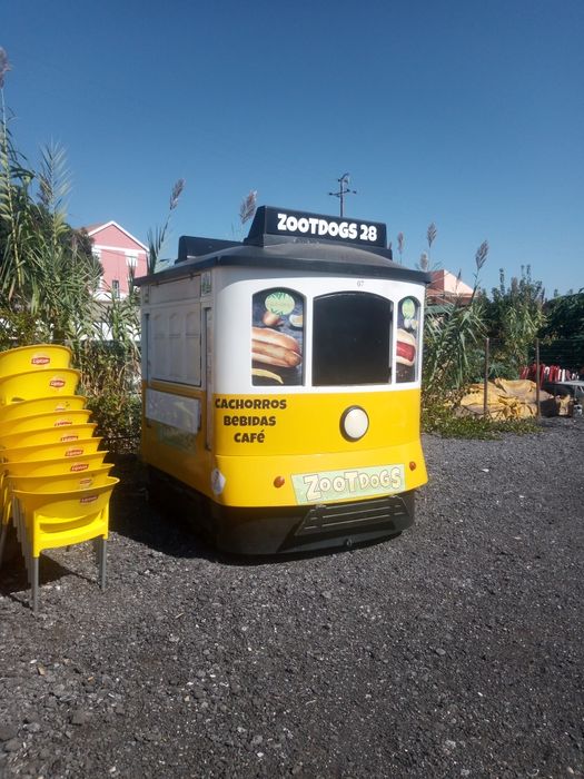 Elétrico Lisboa venda ambulante