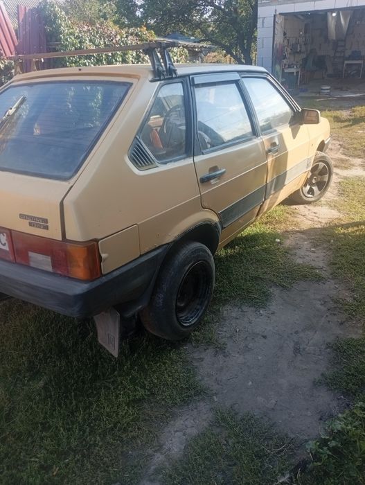 Продам ваз 2109.