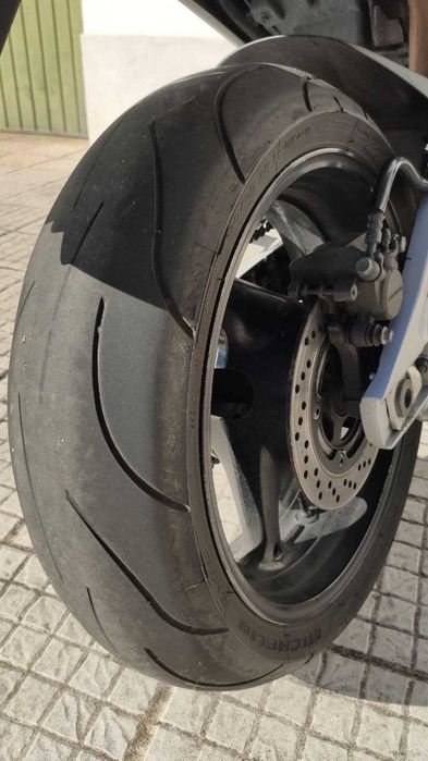 Suzuki GSR 600 - 98 cv (72 kW)
